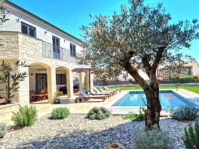 Villa Ajda with heated privat pool, jacuzzi, sauna, 4 bedroom, 4 bathroom